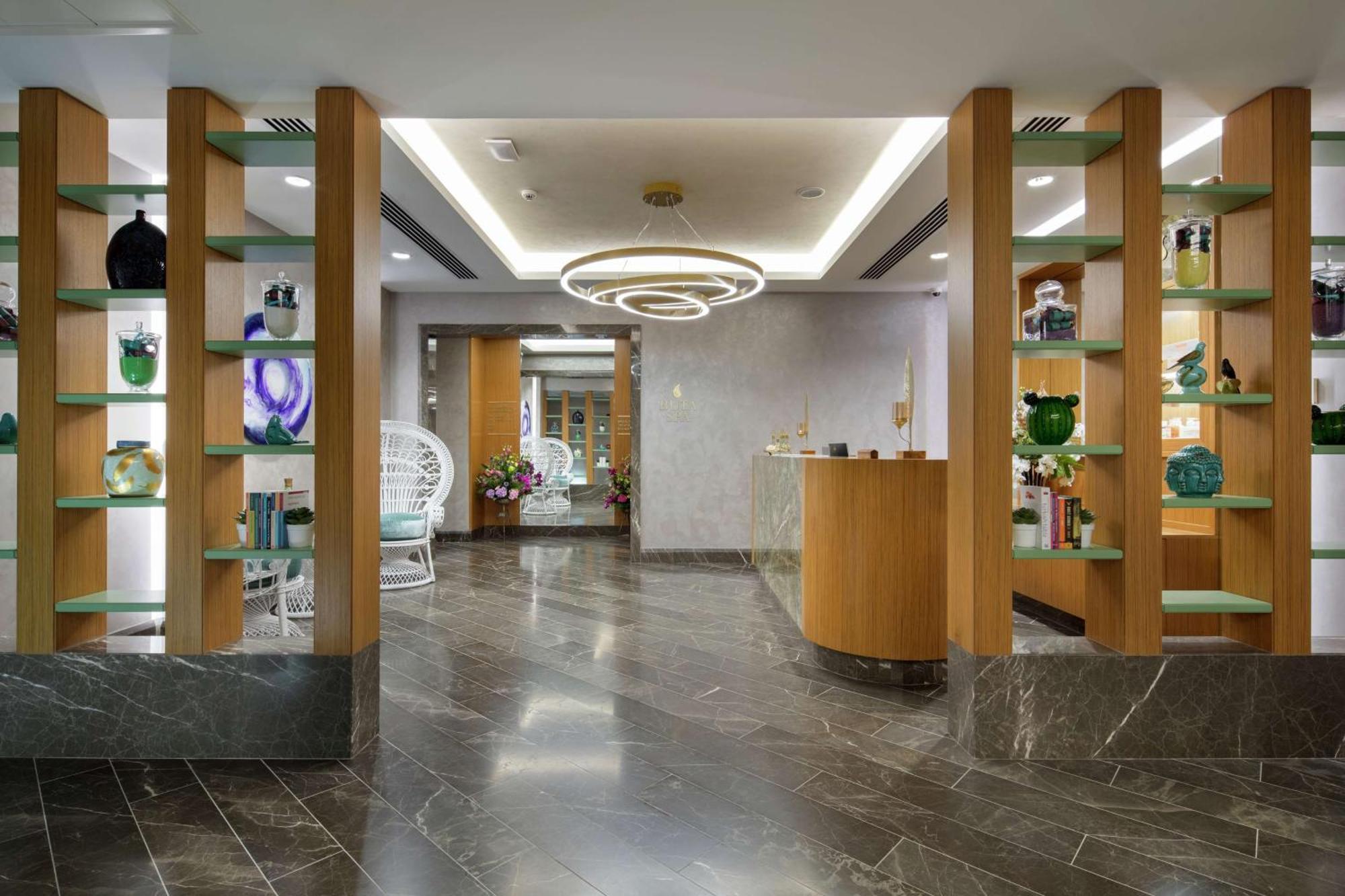 Doubletree By Hilton Antalya City Centre Antália Exterior foto The interior of the clinic