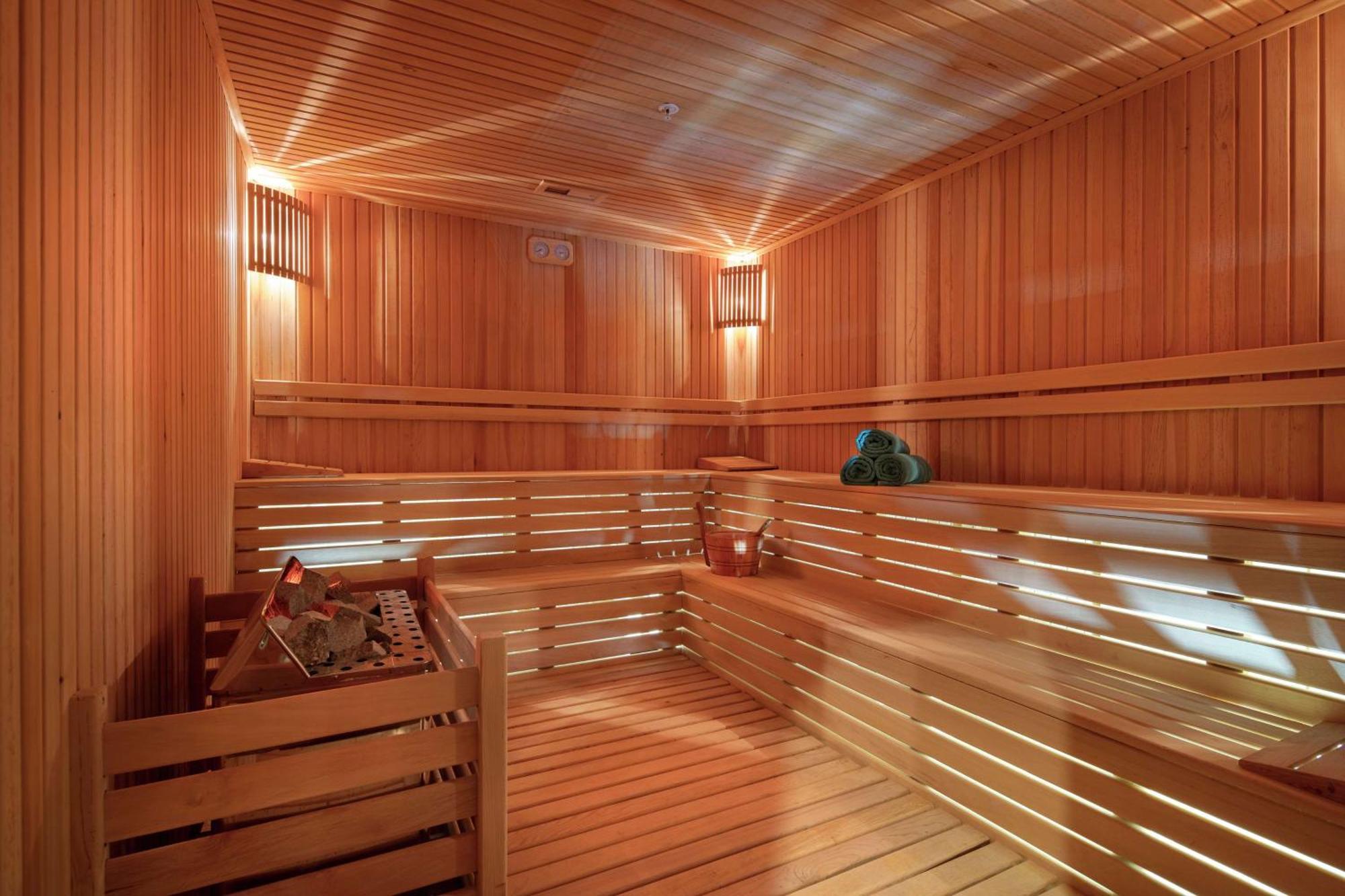 Doubletree By Hilton Antalya City Centre Antália Exterior foto A modern Finnish sauna