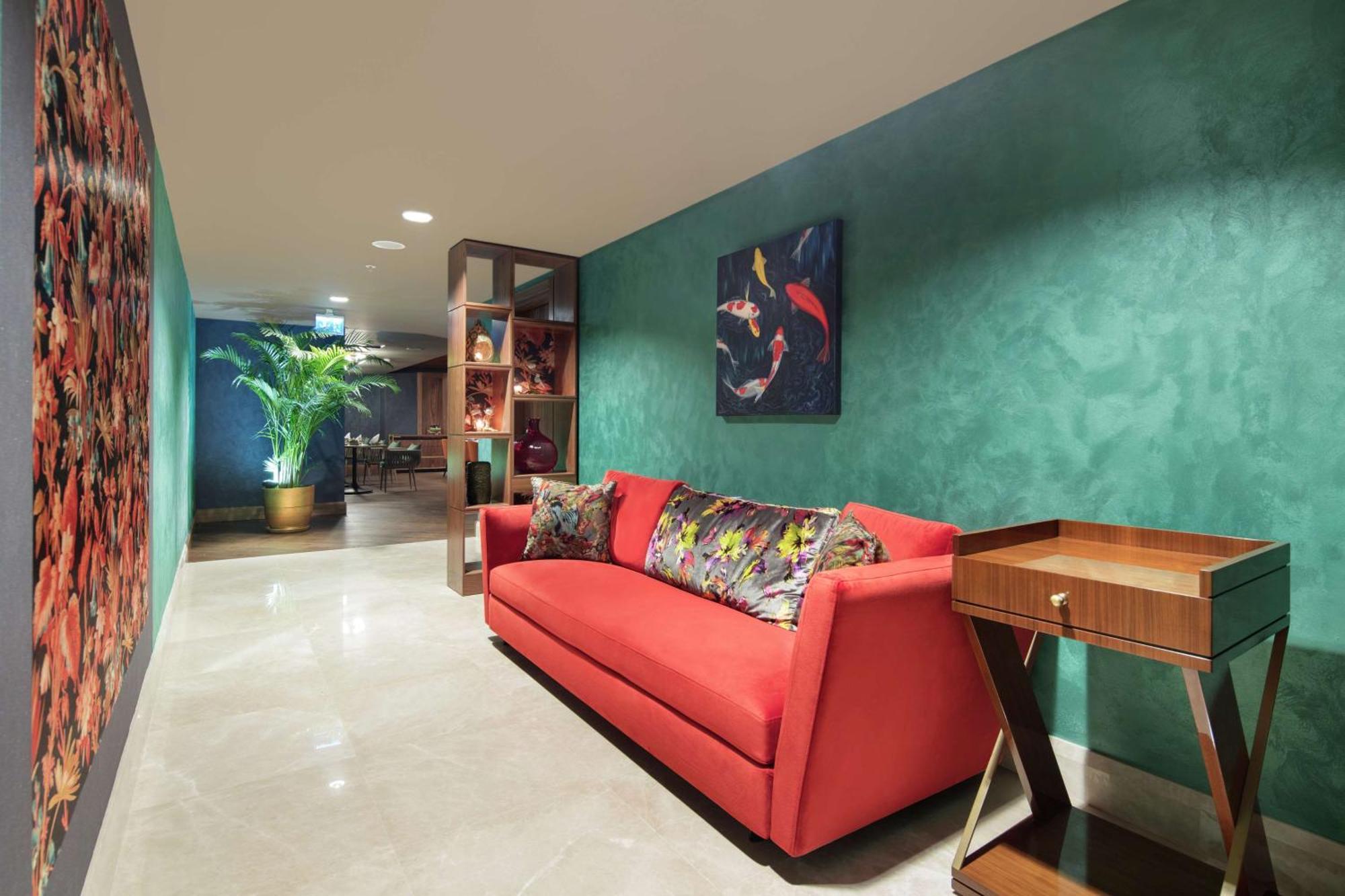 Doubletree By Hilton Antalya City Centre Antália Exterior foto Interior of the hotel